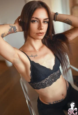 [Suicide Girls] 12 mars 2025 – Ladytrippie – une partie de moi [48p]