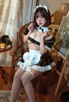 Kokuhui – Vol.028 Holiday Maid (74 photos)