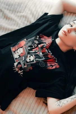 [Suicide Girls] 28 mars 2025 – Loveletters – amour des films d’horreur [42p]