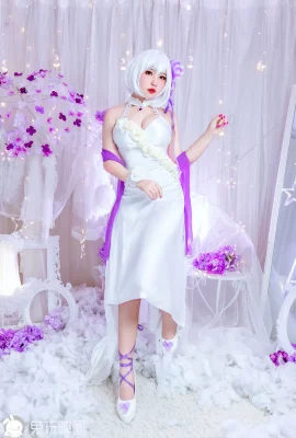 (Rabbit joue avec le film) – Pure White Rose (15 photos)