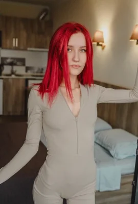 [Suicide Girls] 12 avril 2025 – Elkabr – Les roses sont rouges [60p]