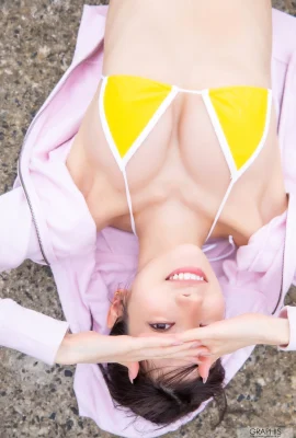 Kaede Karen Tropical Tour! Vol.4 (20 photos)