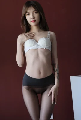 Top jeune modèle « Jia Fei » a l’air pur et est en fait une fille sexy à grande échelle (4)