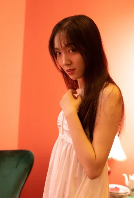 Modèle Xiaojiuguo Photo privée du corps humain à grande échelle (311 photos)