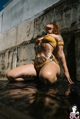 [Suicide Girls] 07 mai 2025 – Mamanita – Ball de soleil [50p]
