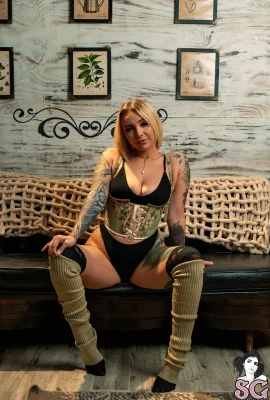 [Suicide Girls] 06 mai 2025 – Shiane – Shiane [48p]