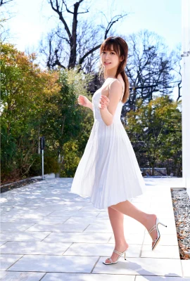 (Yami ヤミ) Jois blanches, minces et taille sexy (27 photos)