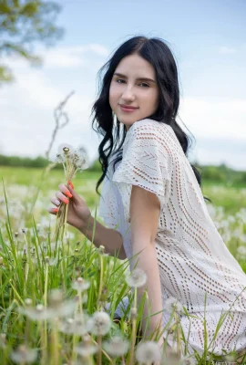 Sasha Jane – Dandelions (105 photos)