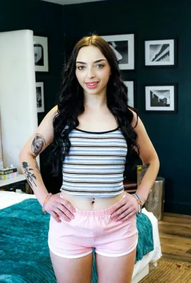 [Team Skeet] 22 mai 2025 – Scarlett Rosewood – Mon premier devient la bonne petite salope anale de papa [85p]